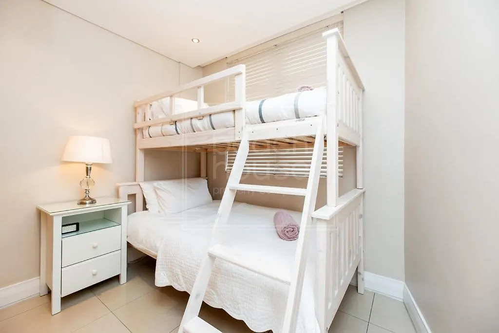Luxury Beachfront Apartment In Eden On The Bay 191- 2 Bedroom Bloubergstrand Güney Afrika