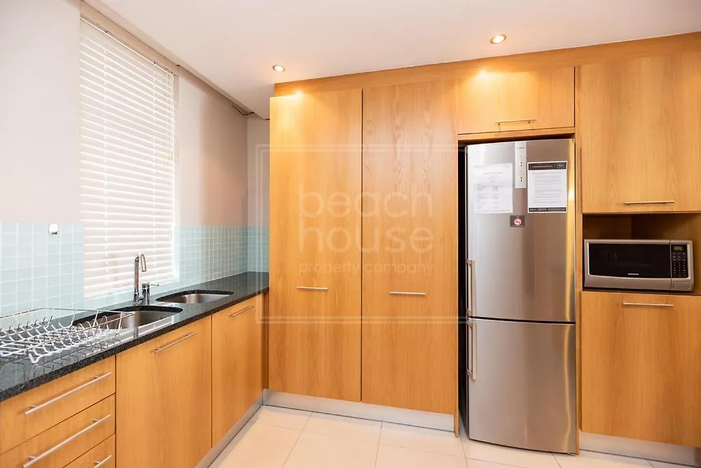 Luxury Beachfront Apartment In Eden On The Bay 191- 2 Bedroom Bloubergstrand 0*,  Güney Afrika