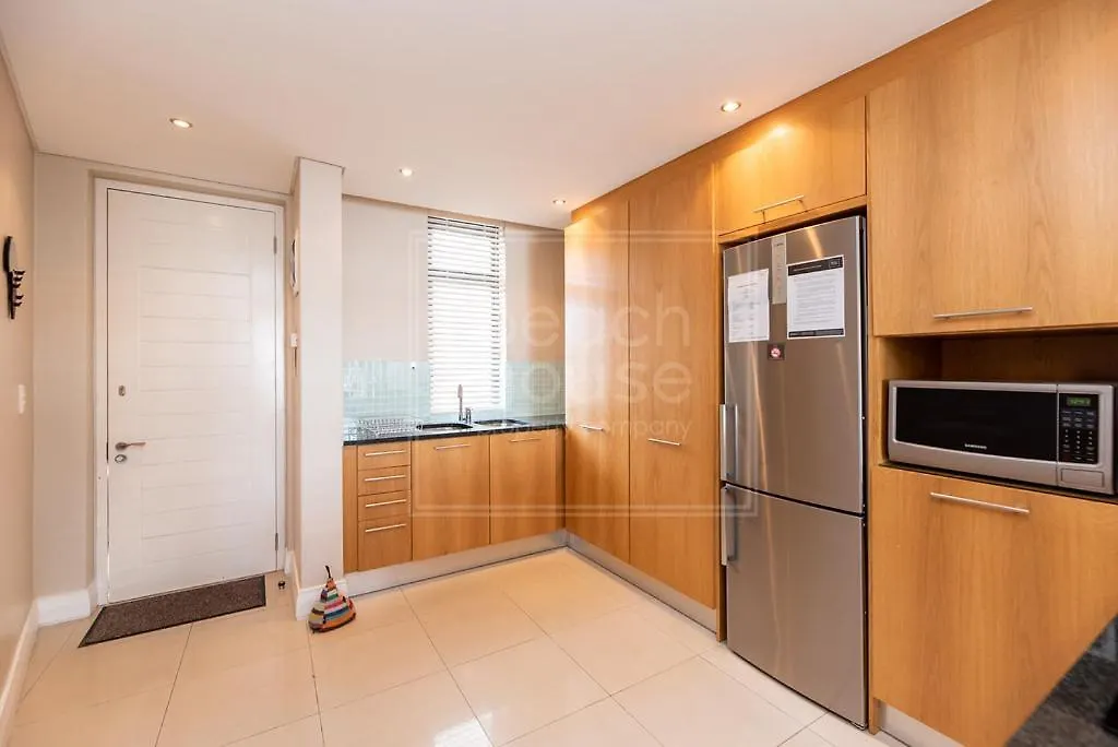 Luxury Beachfront Apartment In Eden On The Bay 191- 2 Bedroom Bloubergstrand